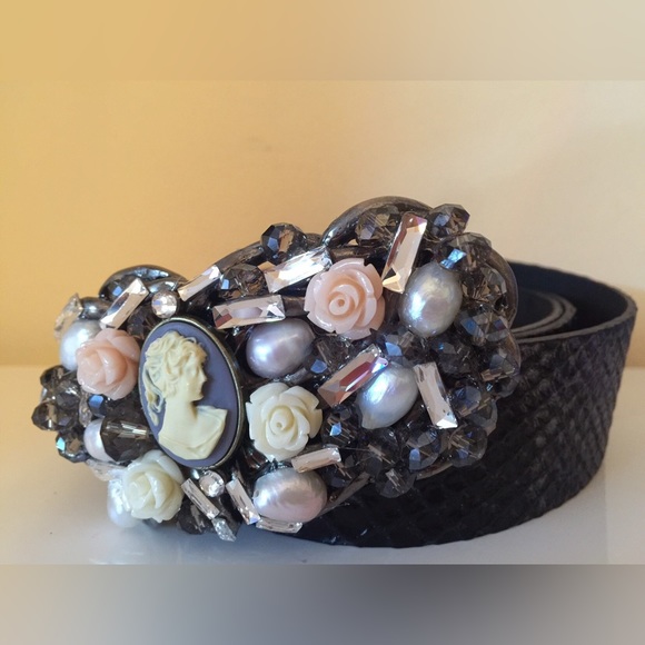 Cameo Belt - Picture 2 of 4